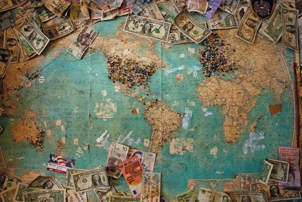 offshore it outsourcing help businesses to save cost
