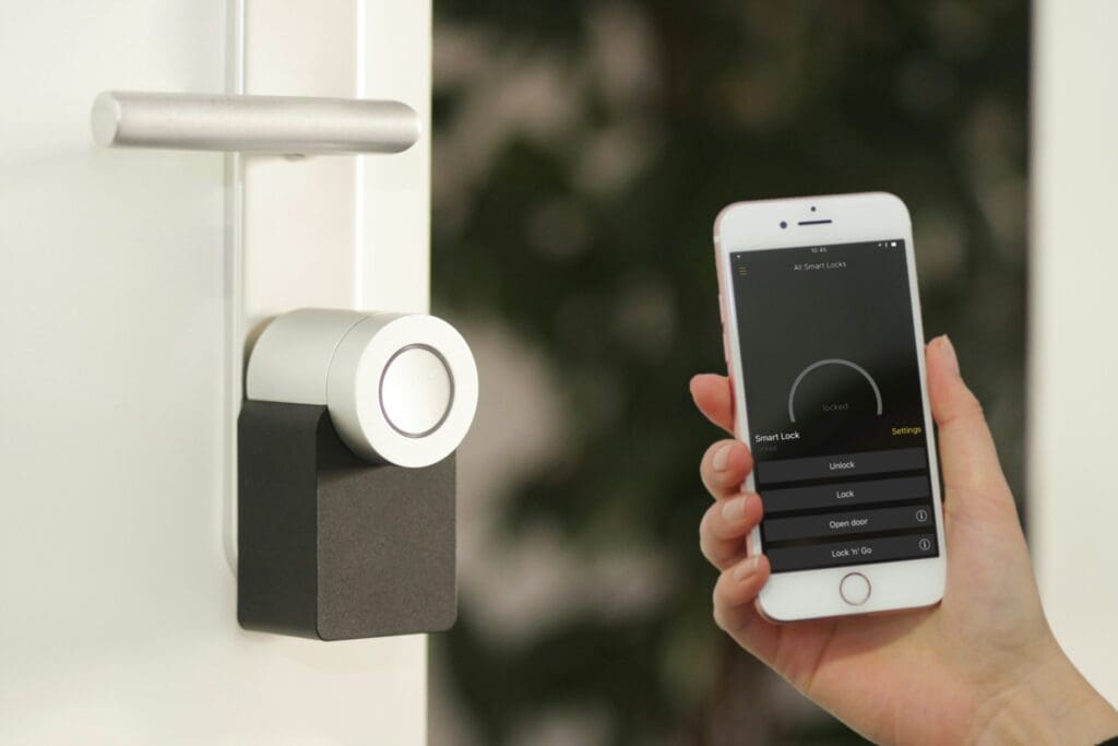 how to build a smart home automation app